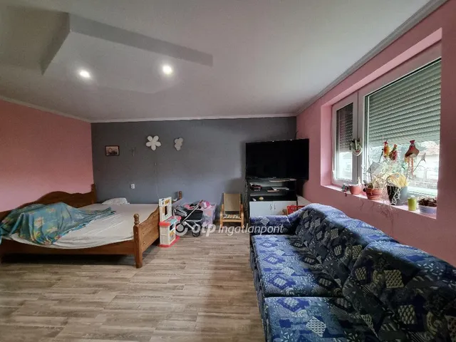 Eladó ház Iszkáz 190 nm