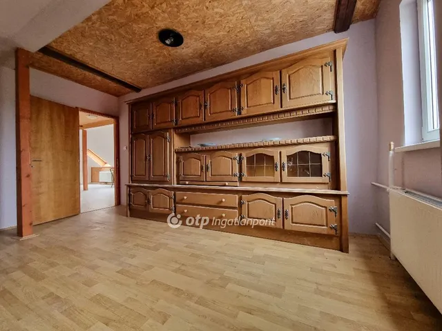 Eladó ház Iszkáz 190 nm
