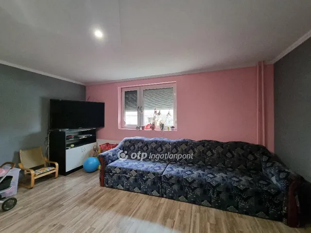 Eladó ház Iszkáz 190 nm