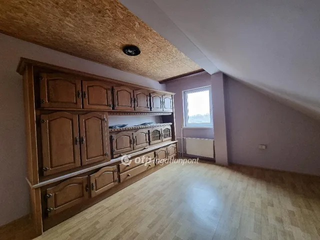 Eladó ház Iszkáz 190 nm