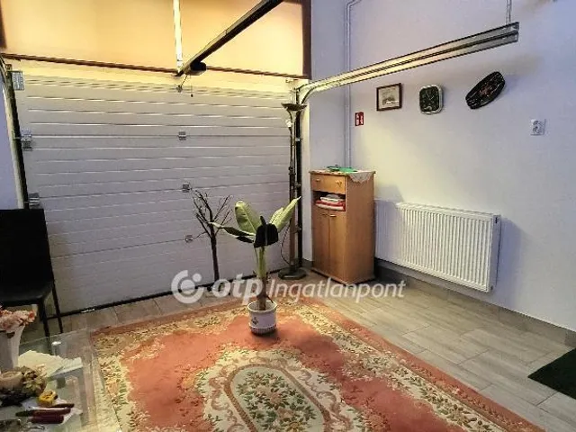 Eladó lakás Pápa 98 nm