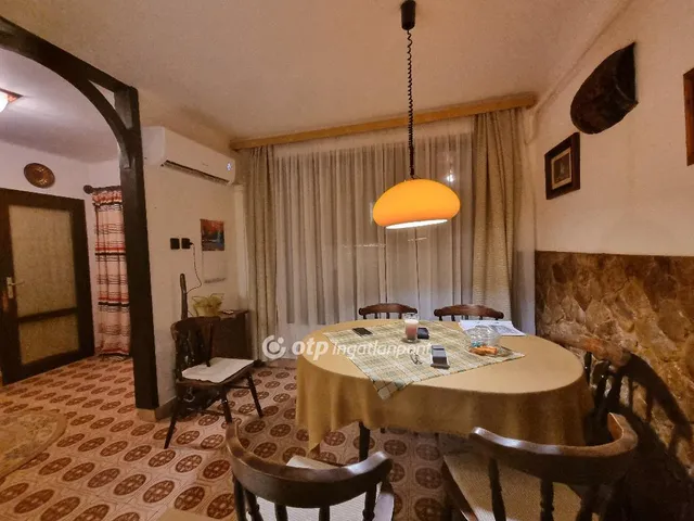 Eladó lakás Jánosháza 151 nm