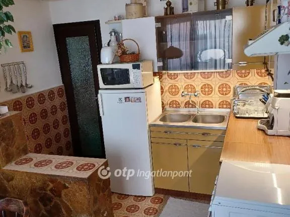 Eladó lakás Jánosháza 151 nm