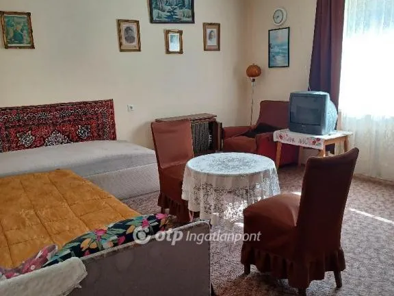 Eladó lakás Jánosháza 151 nm