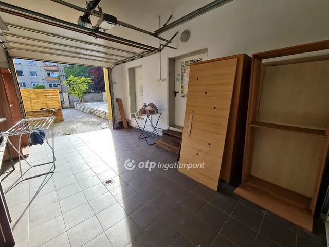 Eladó ház Pápa 450 nm