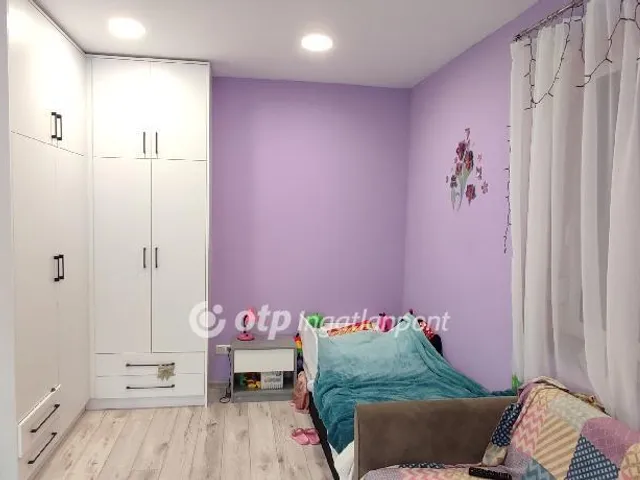 Eladó ház Pápa 360 nm