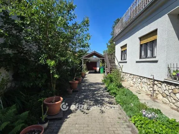 Eladó ház Marcaltő 190 nm