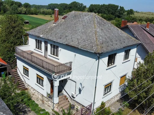 Eladó ház Marcaltő 190 nm