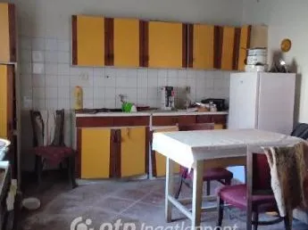 Eladó ház Kispirit 111 nm