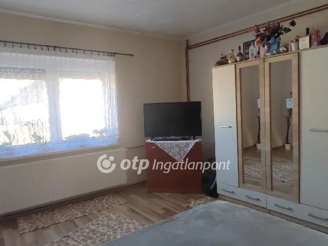 Eladó ház Pápateszér 133 nm