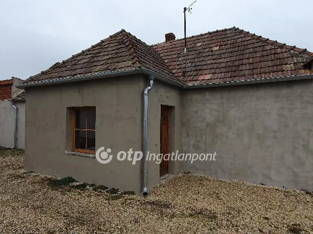 Eladó ház Káptalanfa 80 nm
