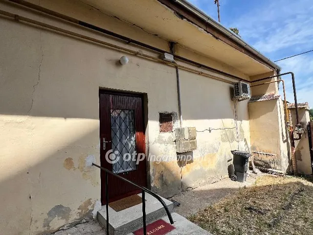 Eladó lakás Pápa 27 nm