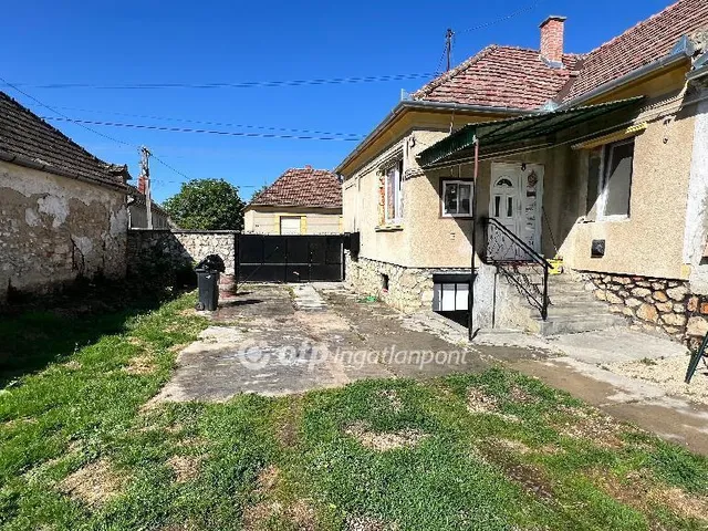 Eladó ház Ugod 170 nm