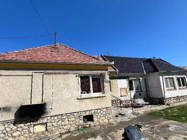 Eladó ház Ugod 170 nm