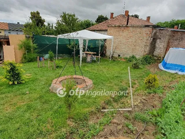 Eladó lakás Ajka 45 nm