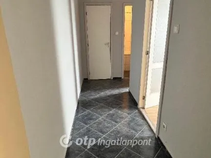 Eladó lakás Pápa 68 nm