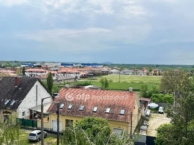 Eladó lakás Pápa 68 nm