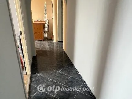 Eladó lakás Pápa 68 nm