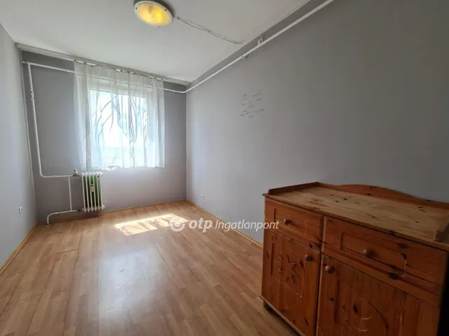 Eladó lakás Pápa 68 nm