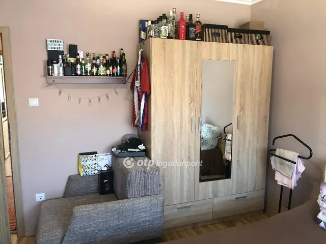 Eladó lakás Ajka 77 nm