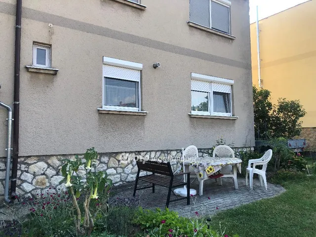 Eladó lakás Ajka 77 nm