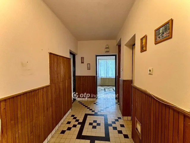 Eladó lakás Pápakovácsi 101 nm