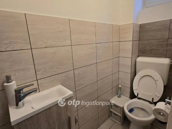 Eladó lakás Pápa 64 nm
