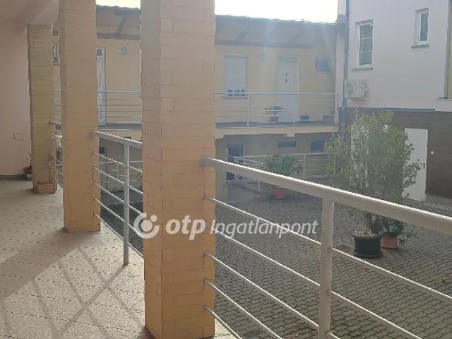 Eladó lakás Pápa 35 nm