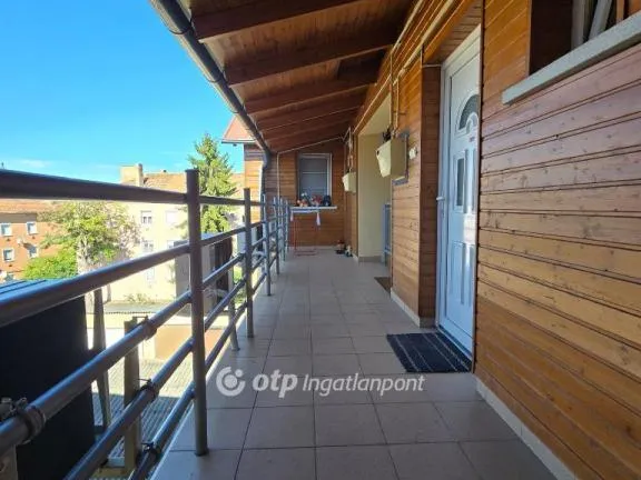 Eladó lakás Pápa 32 nm
