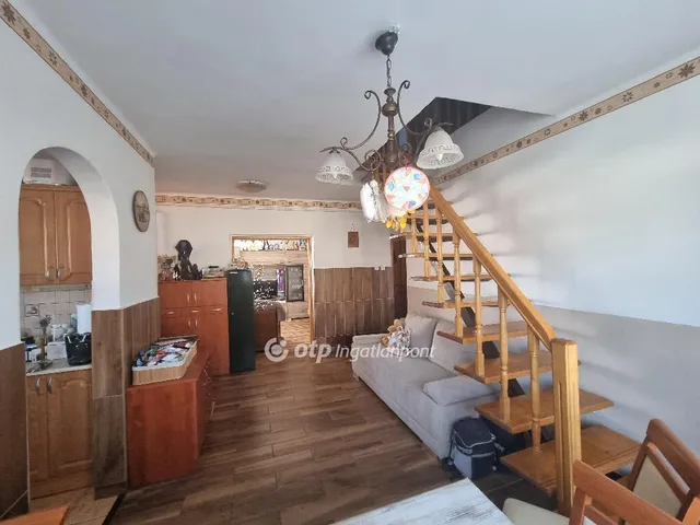 Eladó ház Pápa 164 nm