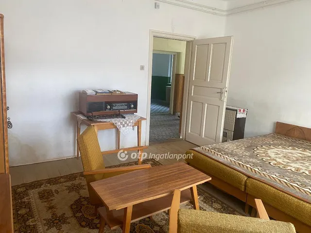 Eladó ház Béb 70 nm