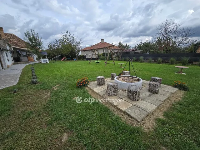 Eladó ház Bakonyság 91 nm