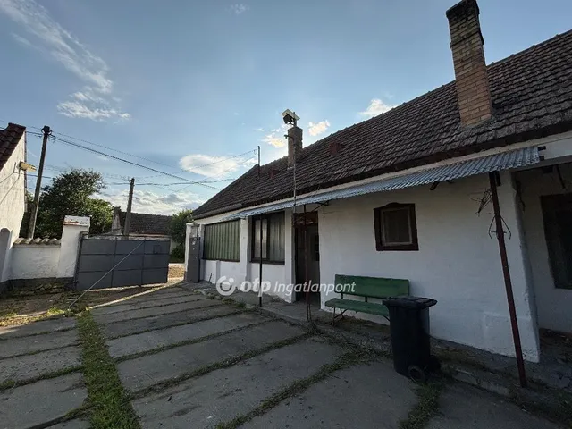 Eladó ház Nagytevel 88 nm