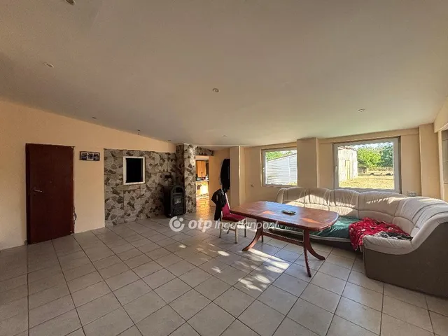 Eladó ház Vinár 107 nm