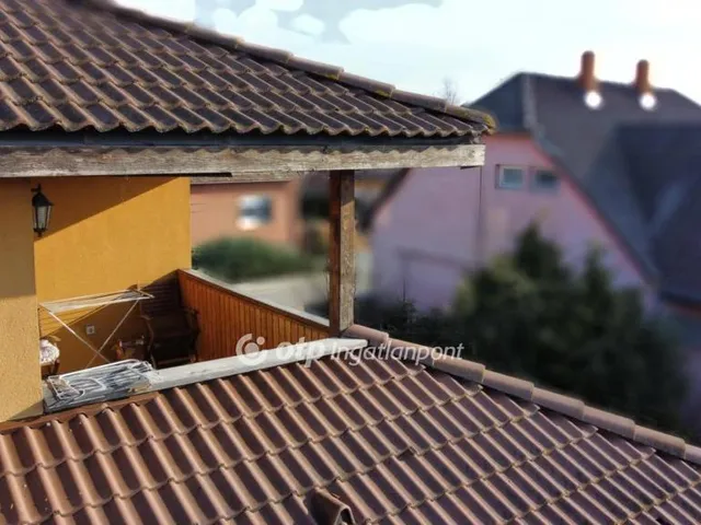 Eladó ház Pápa, Tókert 195 nm