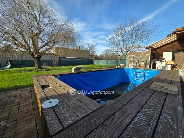 Eladó ház Pápa, Tókert 195 nm