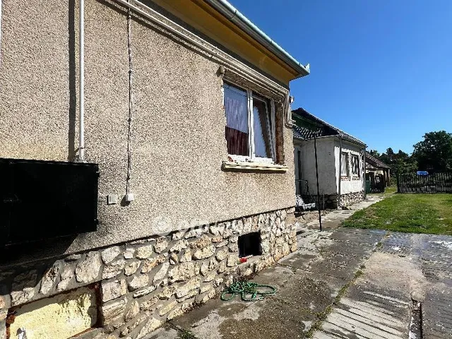 Eladó ház Ugod 170 nm