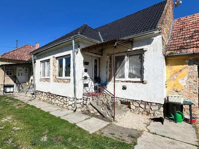 Eladó ház Ugod 170 nm