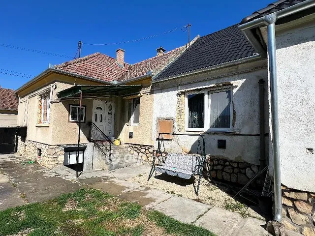 Eladó ház Ugod 170 nm