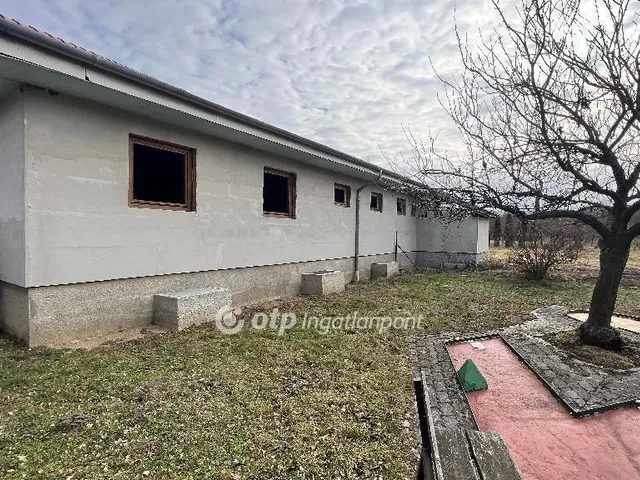 Eladó ház Döbrönte 220 nm