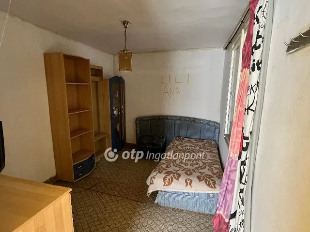 Eladó telek Pápa, Törzsökhegy 1686 nm