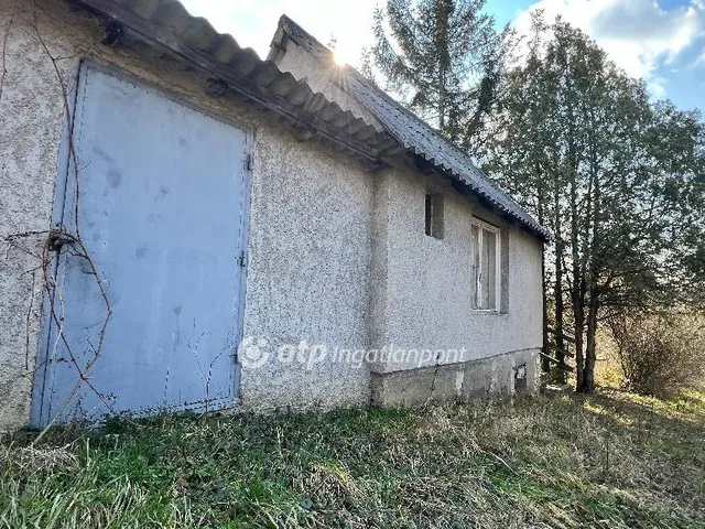 Eladó telek Pápa, Törzsökhegy 1656 nm
