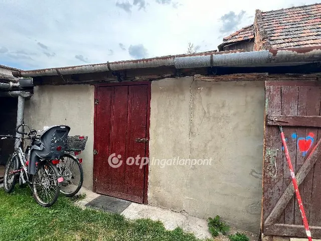Eladó lakás Pápa, Belváros 57 nm