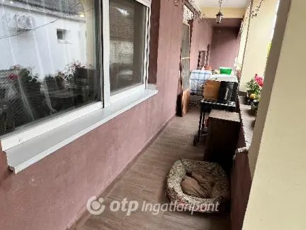 Eladó ház Pápa, Kéttornyúlak 150 nm