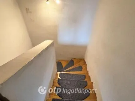 Eladó ház Pápa, Kéttornyúlak 150 nm