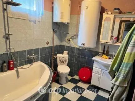 Eladó ház Pápa, Kéttornyúlak 150 nm