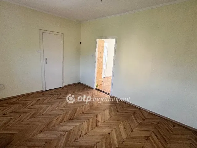 Eladó lakás Pápa, Belváros 75 nm