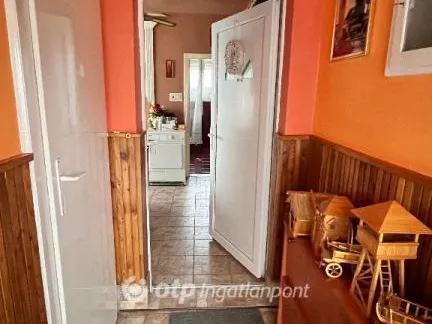 Eladó lakás Pápa, Belváros 75 nm