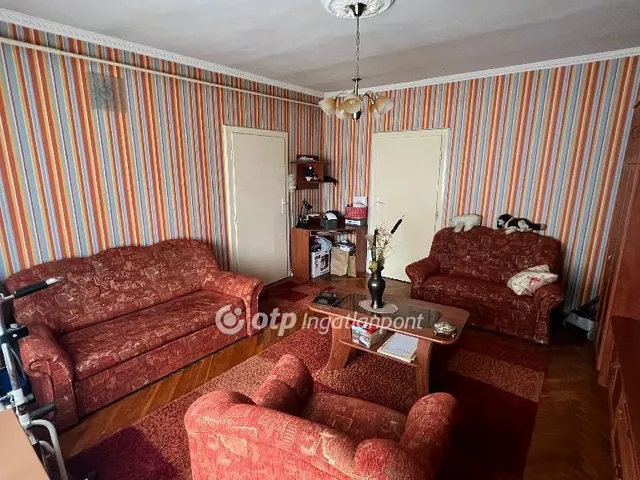 Eladó lakás Pápa, Belváros 75 nm