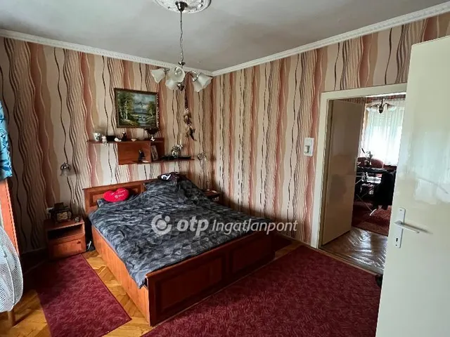 Eladó lakás Pápa, Belváros 75 nm